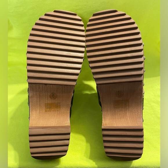 KELSI DAGGER BROOKLYN: Woman size 6 Brown leather clogs that slip on with ease. - Picture 9 of 11